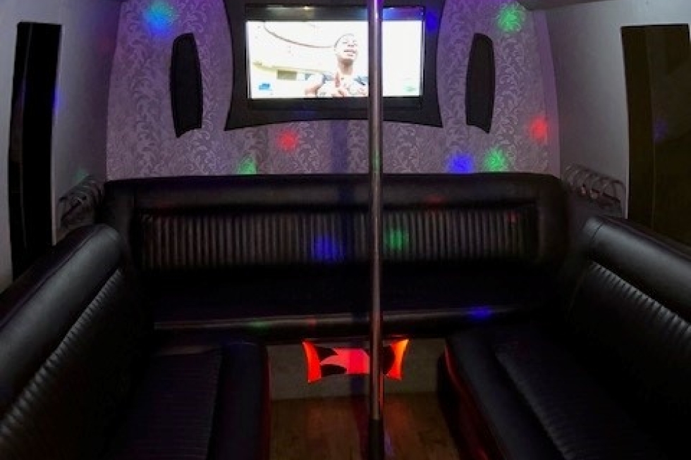 Pearl Party Bus
